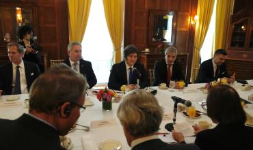 En Nueva York, Milei expuso su programa económico ante líderes empresarios globales y los convocó a invertir en la Argentina