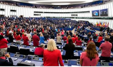 Unión Europea investiga a Google por discriminar contenidos de medios de comunicación