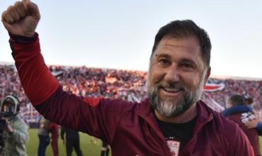 Polémica en el Ascenso: la AFA sancionó al DT de Morón por presuntas críticas a Tapia pero el club las negó