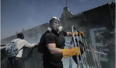 Una protesta en México termina con disturbios frente al Palacio Nacional