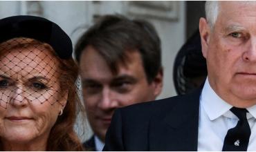 La última amenaza a la corona británica: Scotland Yard investiga al ex príncipe Andrés y Sarah Ferguson negocia su entrevista más explosiva por el caso Epstein