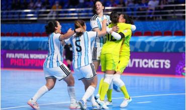 Argentina sigue haciendo historia en el primer Mundial de Futsal femenino: le ganó 3-2 a Polonia y se clasificó a cuartos de final