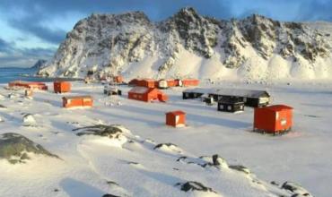 Fueron a la Antártida, quedaron varados y no saben cuándo vuelven