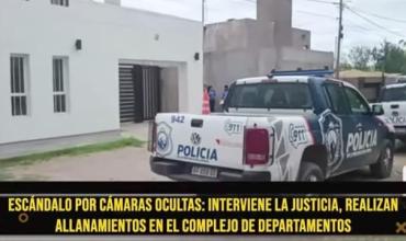 Caso de las cámaras escondidas en un departamento: la Policía realizó allanamientos en el complejo de departamentos