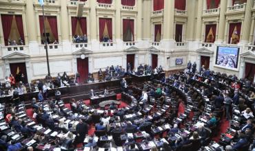 Fuego cruzado en Diputados: cánticos e insultos entre libertarios y peronistas en la jura