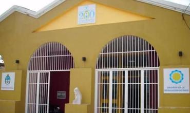 Las fotos de la pareja que fue descubierta mientras tenía relaciones frente a un aula en Santiago del Estero