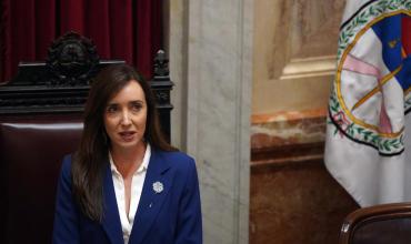 Guerra por los despachos: la senadora que quiere un baño privado y el deseo de los libertarios