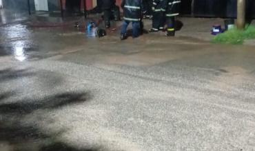 Un incendio destruyó por completo una carnicería en Av. Malvinas Argentinas