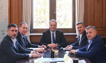 El Gobierno aclaró que la reforma laboral no incluye cambios en las cajas sindicales: “Eso quedará para una segunda ley”