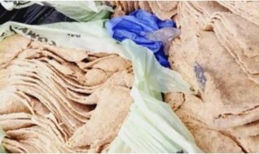 Santiago del Estero: descubrieron a un tucumano que vendía milanesas hechas con papel higiénico