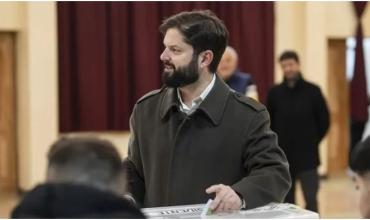 Boric votó por última vez como Presidente de Chile y descartó plebiscito a su gestión