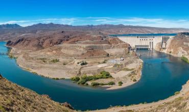 El Gobierno adjudicó cuatro represas hidroeléctricas y lanzó el proceso para privatizar la Hidrovía