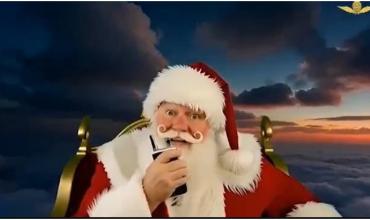 El insólito saludo por Navidad de la Fuerza Aérea: Papá Noel en un trineo tirado por los caza F-16 recién comprados