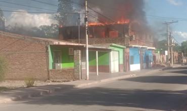 Voraz incendio provocó pérdidas totales en una vivienda de Vichigasta