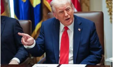 Donald Trump busca prohibir a cadenas de televisión que lo critiquen