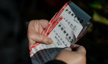 El ganador del Powerball de Nochebuena en EEUU se llevará 1.817 millones de dólares, el segundo mayor premio en la historia