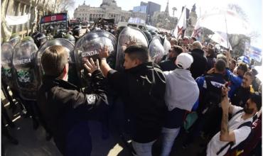 Un juez cercano a La Cámpora declaró la nulidad del protocolo antipiquetes de Patricia Bullrich