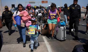 Perú impedirá que migrantes intenten cruzar la frontera sin la documentación requerida