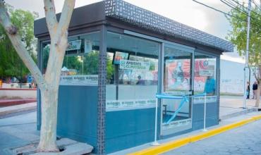 Una localidad de la Argentina inauguró una parada de colectivos con aire acondicionado: dónde está