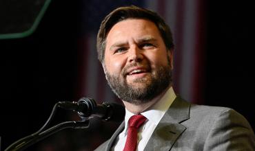 Vicepresidente dice que Trump “llegará tan lejos como sea necesario” para conseguir Groenlandia