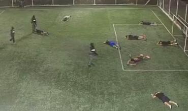 Terror en una cancha futbol 5 de Ecuador: Murieron tres personas 