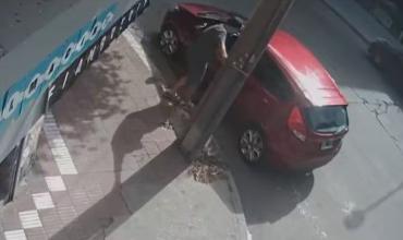 Un ladrón robó un auto con una beba de tres meses adentro mientras el papá hacía compras en un almacén