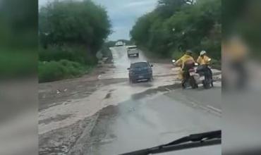 Tras las intensas lluvias, las crecidas de los ríos en Salta dejaron rutas cortadas y calles anegadas