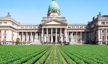 En medio de la polémica por el DNU, la SIDE acelera el intercambio de información clave con otras áreas