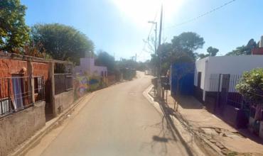 Córdoba: un hombre murió al chocar contra una casa cuando huía en una moto robada