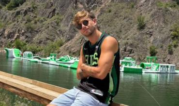 De la casa más famosa al escenario: Nacho Castañares se luce en Carlos Paz y apunta alto en su carrera