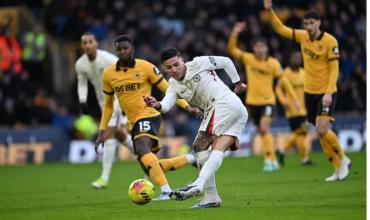 ¡Iba directo al Puskás! El casi golazo de rabona de Enzo Fernández en la victoria del Chelsea