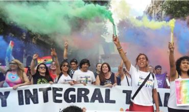 Masiva marcha de la comunidad LGBTI+ antifascista y antirracistaxx