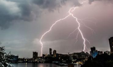 Hay alerta amarilla por tormentas en ocho provincias para hoy