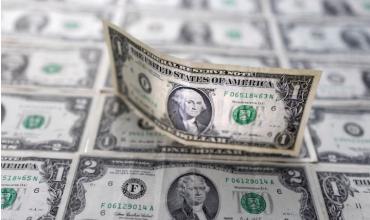 Jornada financiera: bajó el dólar y el riesgo país quedó otra vez cerca de los 500 puntos