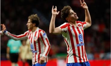 Julián Álvarez metió un golazo contra Barcelona y cortó así una sequía de 11 partidos