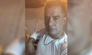 Asesinaron a un presunto estafador en José C. Paz: lo encontraron atado, baleado y quemado dentro de su auto