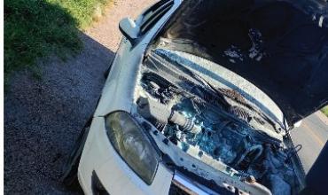 Controlaron principio de incendio en un automóvil en Ruta 38 y Ruta 25