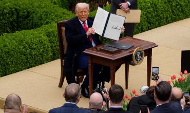 Los mercados globales reaccionan en alza al fallo de la Corte de EEUU a los aranceles de Donald Trump