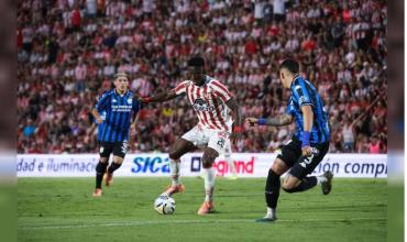 Atlético Tucumán presentará un reclamo formal contra Fernando Espinoza ante la AFA