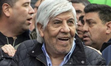 Hugo Moyano reapareció y sostuvo que el paro “fue contundente”