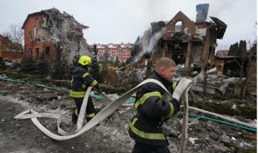 Rusia bombardeó Kiev con misiles y drones en vísperas del cuarto aniversario de su invasión