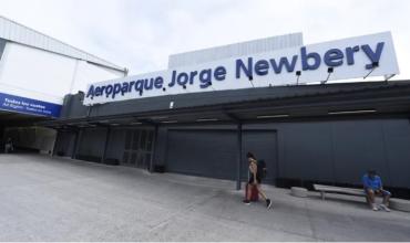 Se derrumbó un techo en Aeroparque tras el brutal temporal en la Ciudad de Buenos Aires