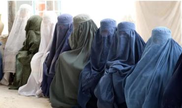 "Amos" y esclavas: el nuevo código penal del régimen talibán que legaliza la violencia contra las mujeres