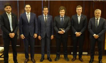 Dos gobernadores de la UCR pelean por imponer su estrategia para 2027: los obstáculos para el armado nacional