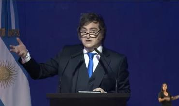 Tras las críticas de los industriales, Javier Milei dijo que "quienes inviertan hoy, tienen la posibilidad de ser pioneros en este cambio de época"