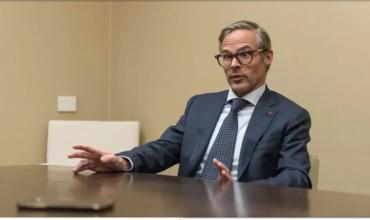 Foster Gillett demandaría a Estudiantes de La Plata y solicitaría la devolución del préstamo