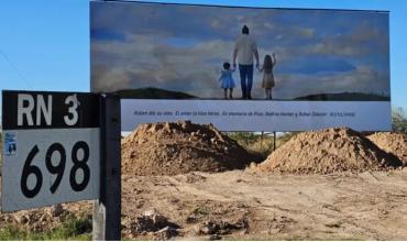 A un año de las inundaciones en Bahía Blanca, homenajearon a las hermanas Hecker y al hombre que intentó salvarlas