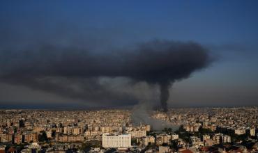 Israel intensifica los bombardeos contra Hezbollah en el Líbano y ataca suburbios del sur de Beirut