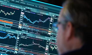 Guerra en Medio Oriente: los motivos que permiten mantener la calma cambiaria en Argentina pese al conflicto