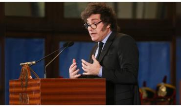 Milei recalibra movimientos y se mostrará el lunes en Córdoba con Adorni